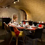 Elixir Hotel