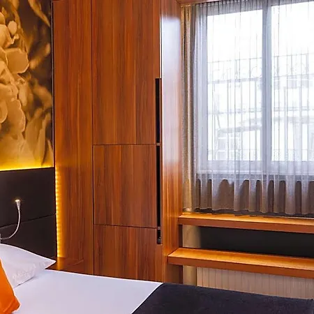 Elixir Hotel